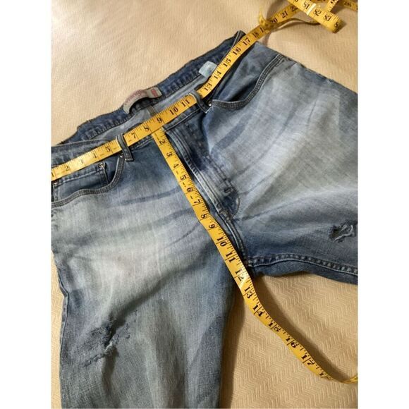 Wrangler Distressed Jeans size 36/32 - Picture 4 of 8